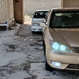 Toyota Camry 2005