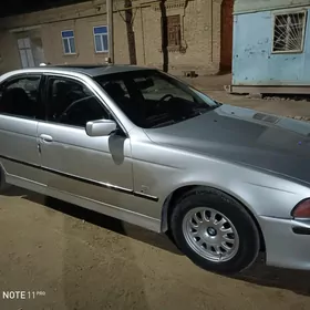 BMW E39 1998