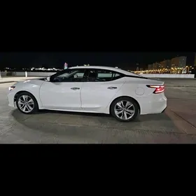 Nissan Maxima 2021