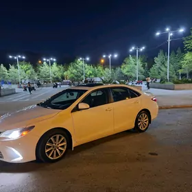 Toyota Camry 2015