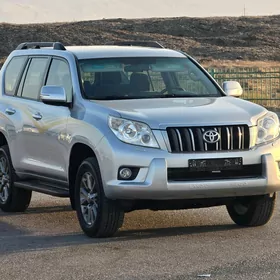 Toyota Land Cruiser Prado 2013