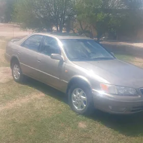 Toyota Camry 2000