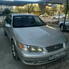 Toyota Camry 2000