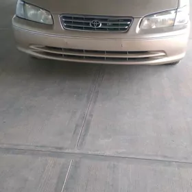 Toyota Camry 2001
