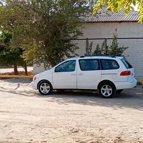 Toyota Sienna 2000