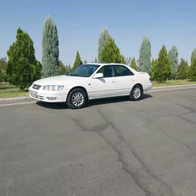 Toyota Camry 2001