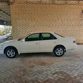 Toyota Camry 2001
