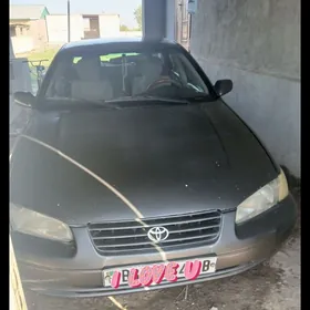 Toyota Camry 1999