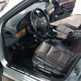 BMW E39 1998