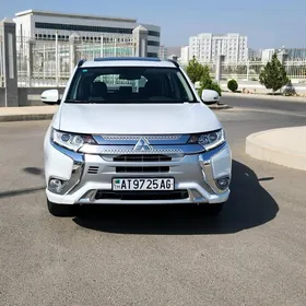 Mitsubishi Outlander 2022