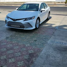 Toyota Camry 2022