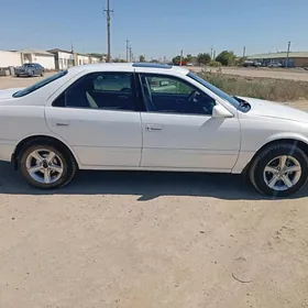 Toyota Camry 2000