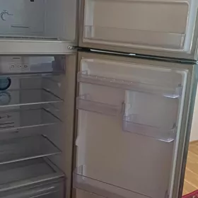 Холодильник SAMSUNG