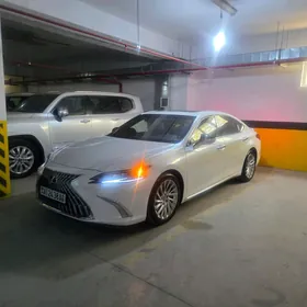 Lexus ES 350 2022