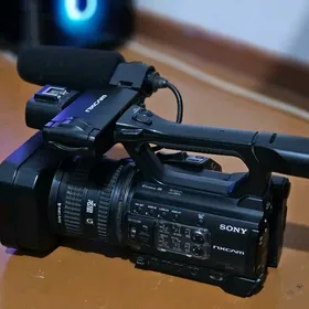 HXR-NX100. SONII.