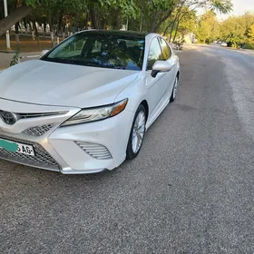 Toyota Camry 2018