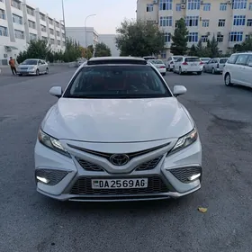 Toyota Camry 2021