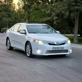 Toyota Camry 2014