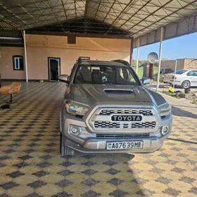 Toyota Tacoma 2018