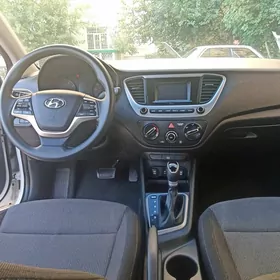 Hyundai Accent 2021