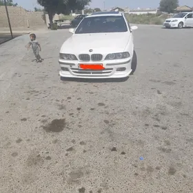 BMW E39 2002