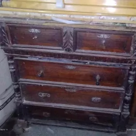Камод старинный