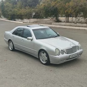 Mercedes-Benz E320 2002