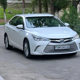 Toyota Camry 2017
