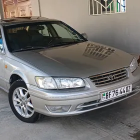 Toyota Camry 2001