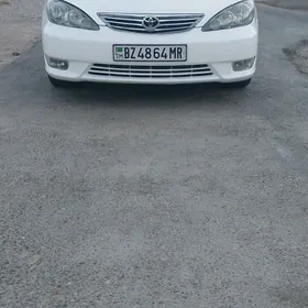 Toyota Camry 2004