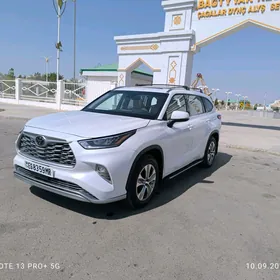 Toyota Highlander 2020