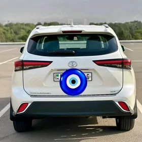 Toyota Highlander 2021