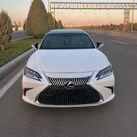 Lexus ES 350 2019