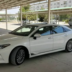 Toyota Avalon 2018