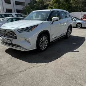 Toyota Highlander 2020