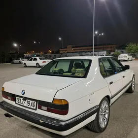 BMW 750 1988
