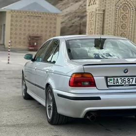 BMW E39 2003