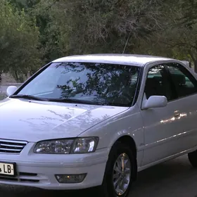 Toyota Camry 2000