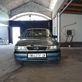 Opel Vectra 1989