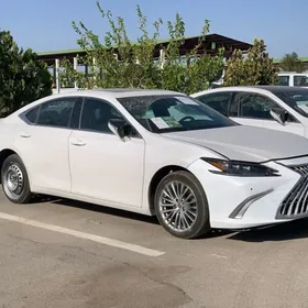 Lexus ES 250 2022