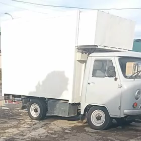 UAZ 469 1989