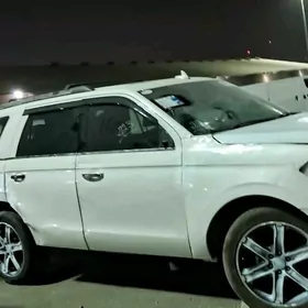 Ford Expedition 2021