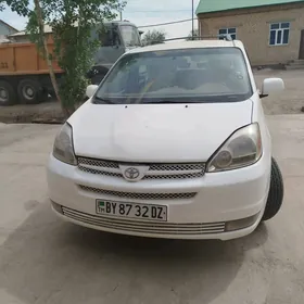 Toyota Sienna 2004