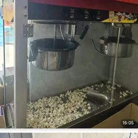 Pop korom apart
