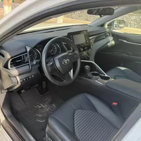 Toyota Camry 2024