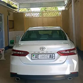 Toyota Camry 2021
