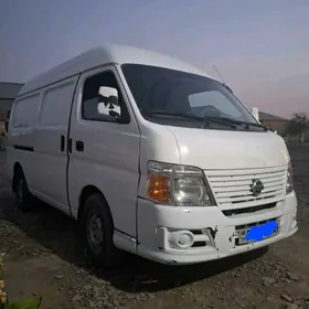 Nissan Urvan 2009