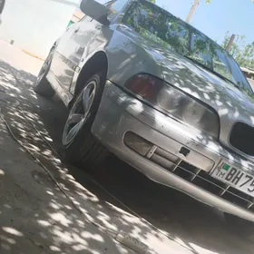 BMW E39 1998