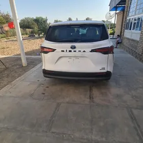 Toyota Sienna 2020