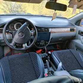 Daewoo Lacetti 2004